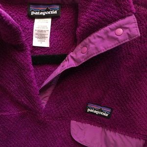 Woman’s Patagonia fleece pullover